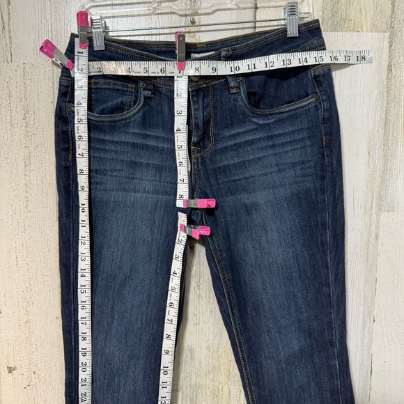 BONGO Women's Dark Blue Skinny Straight Leg Ankle Length Crop Capri Jeans - Picture 4 of 11